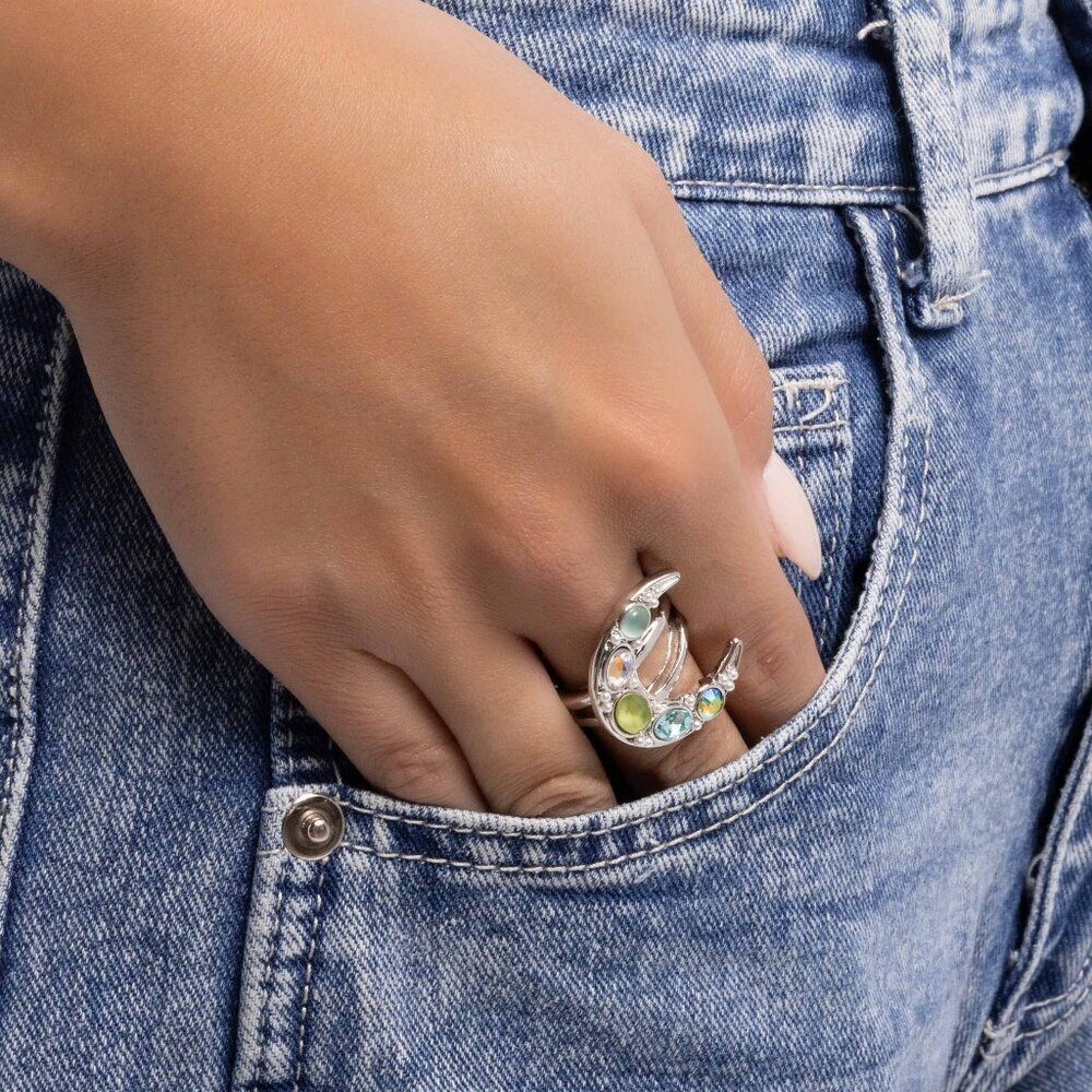 Paparazzi Jewelry Accessories - Lunar Leader - Green Ring - NEW!!!